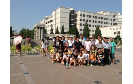 Huier Veteran and family member at Qinghua University